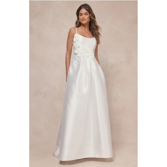 New LULUS Wmn's (L) Dreamy Forever White Taffeta Rosette Maxi Dress with Pockets - Picture 14 of 16